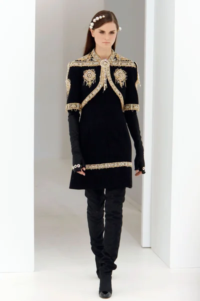 Look 27